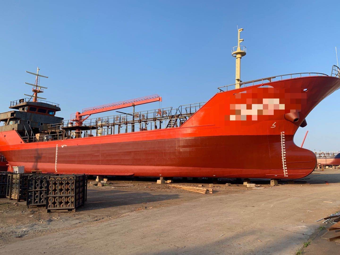 800DWT油船
13年中国造CCS船级